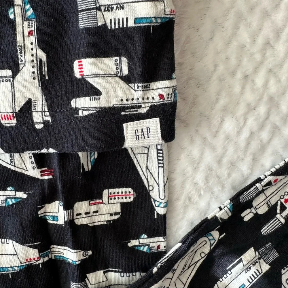 Gap Rocket/Space Ship Pajamas size 2